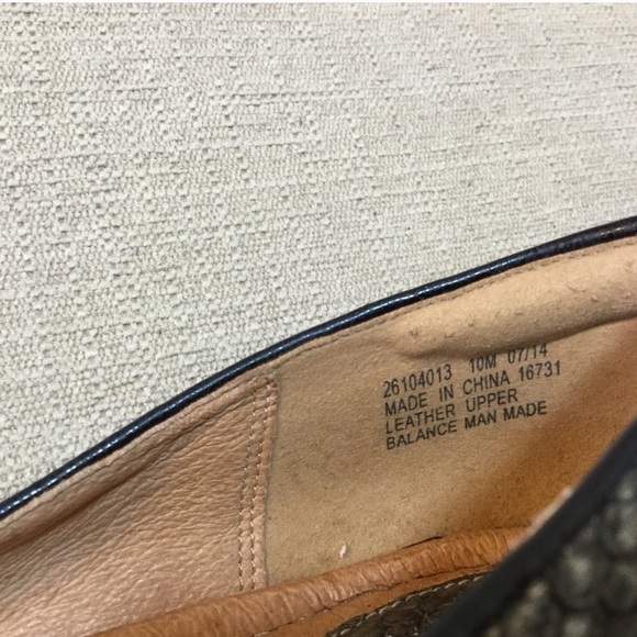 Clark’s Snakeskin Valley Flats Size 10 - Picture 8 of 8